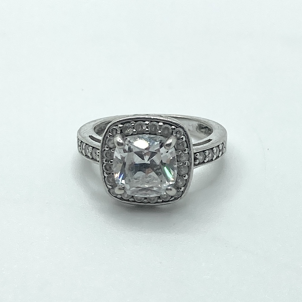 𝅺vtg Sterling Silver Ring w White Cubic Zirconia Stones Sz 4.75